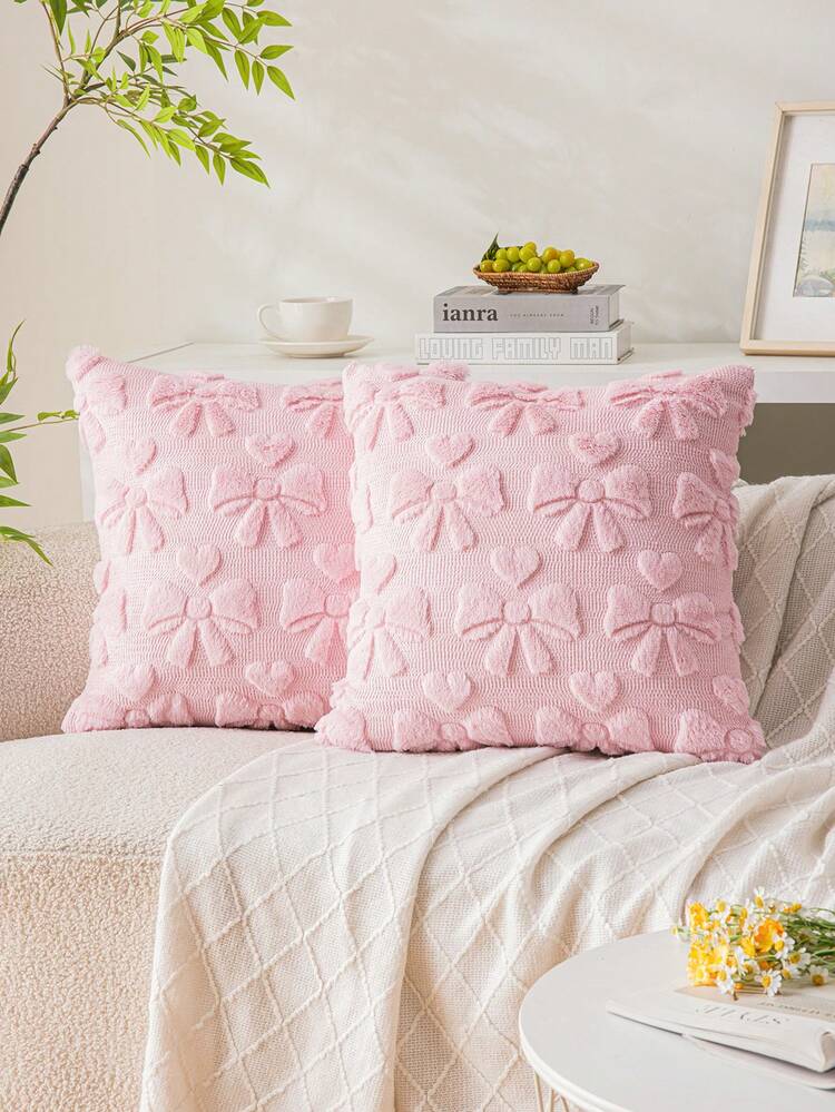 Fabulous Coussin en Peluche Rose - Chaton Blanc et Tigré Mignon Appeuré dans Canapé Devant TV Animaux - 40 x 40 cm - Toucher Peluche - Housse et Coussin Inclus