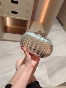 1 件金属褶皱迷你蛋形手拿包，优雅的金属双珍珠纽扣设计，适合派对女孩、新娘、大学生、年轻专业人士、派对、舞会、婚礼，配有金属链 - 銀色 - 查看 5