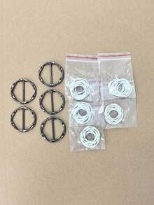 1/2/5 szt. Eleganckie złote okrągłe klipsy do szalików ze stopu | Wielofunkcyjne klamry do koszul i regulatory pasków dla kobiet i dziewcząt – modne akcesoria do szalików, pasków i koszulek z błyszczącym metalicznym wykończeniem, idealne do codziennych stylizacji, strojów imprezowych i warstwowych stylizacji (trwała konstrukcja ze stopu, łatwe w użyciu i uniwersalne na wszystkie pory roku)