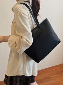 Una bolsa de tote casual de unicolor simple y versátil, de gran capacidad, con cremallera, que se puede usar como bolso de hombro, adecuada para compras, vacaciones, trabajo y transporte y otras ocasiones. - Negro - Ver 6