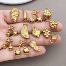 2 件金色不锈钢水果吊饰樱桃西瓜草莓食物吊坠适用于 DIY 珠宝耳环手链项链工艺钥匙扣