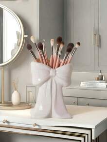 قاعدة قلم بشكل فراشة جميلة - منظم لفرش المكياج والمستلزمات المكتبية، تخزين أنيق لفرش المكياج، مناسب للفتيات والطلاب والنساء، تصميم ديكوري إبداعي، مناسب أيضًا للعطلات والشاطئ والحمام والغرفة، سعة كبيرة - متعدد الألوان - مشاهدة 22