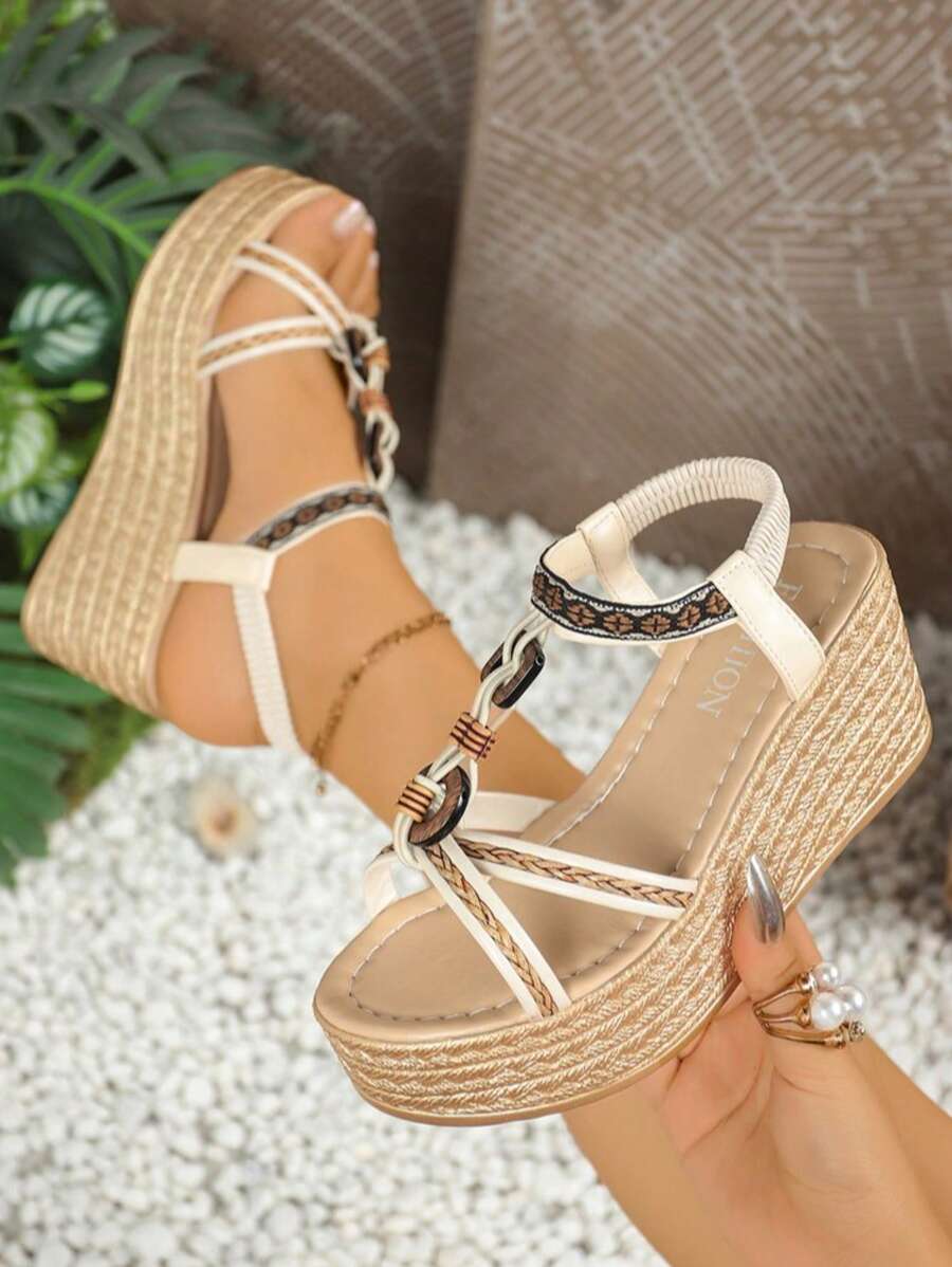 女士米色厚底凉鞋，时尚圆头坡跟厚底编织带仙女风格夏季一脚蹬凉鞋，百搭厚底米色凉鞋，沙滩休闲鞋搭配连衣裙和旗袍