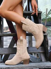 Botas Cano Médio Femininas, Novo Modelo de Outono/Inverno em Vermelho, Bico Redondo, Cor Sólida, Bordado, Slip-On, Salto Grosso, Botas Altas, Estilo Ocidental, Calçado Casual Bege