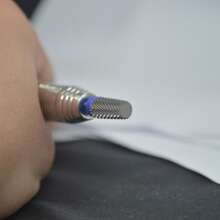 1 件装锋利指甲钻头大号原色梯形锥形筒钨钢硬质合金铣刀头修甲修脚美甲工具 - 彩色 - 查看 4