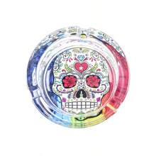 1 pieza Nuevo cenicero redondo de vidrio talla grande vendido, 85 mm de diámetro, con patrón de impresión de calavera y fantasma de colores (patrón aleatorio)