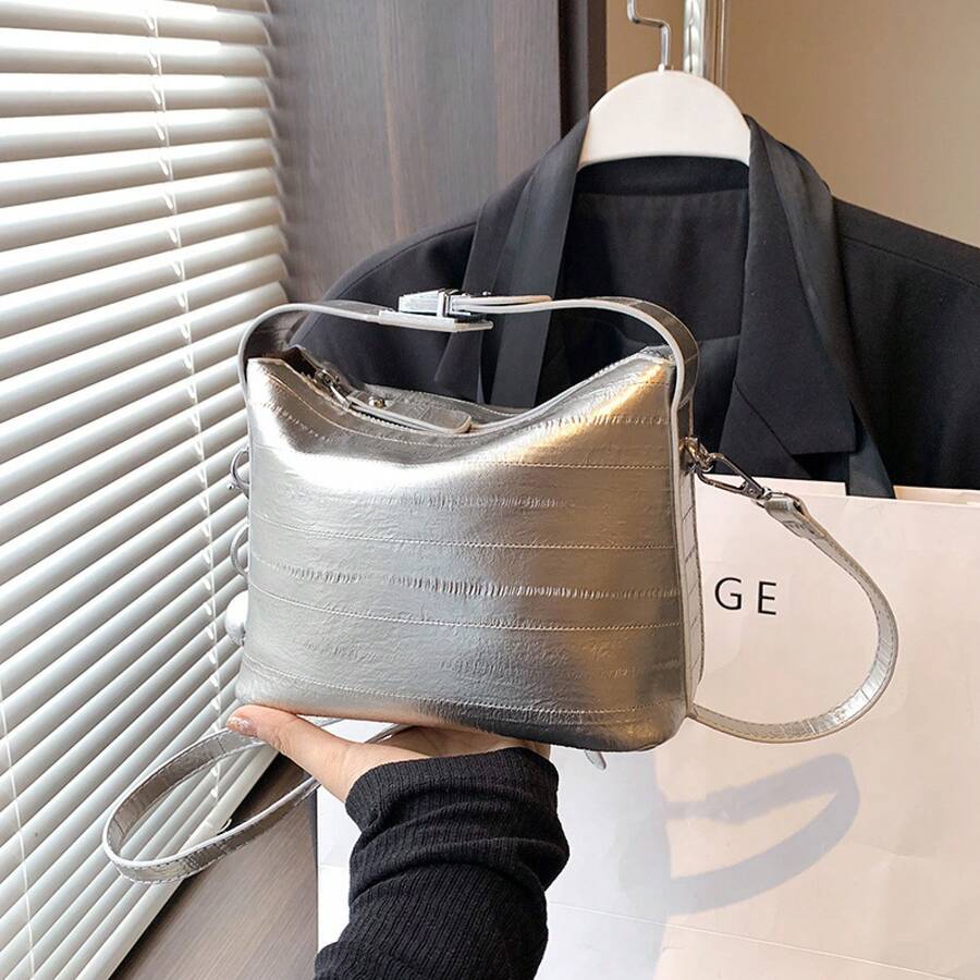Women Shoulder Bags - 銀色 - 查看 1
