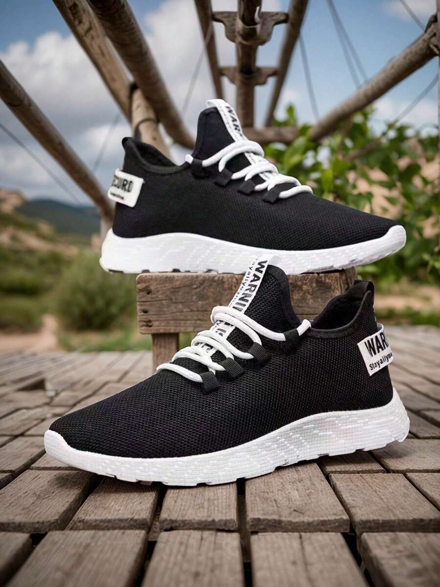 1 Pair Men's Sports Shoes, Breathable Casual Shoes, 's Competition Shoes, Fashionable Casual Running Shoes (The Pattern And Texture Of The Shoe Upper/Heel/Side Strap Are Random/Asymmetrical) - Black and White - View 1