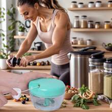 1pc Manual Food Processor Vegetable Chopper, Manual Food Chopper, Hand Pull String Vegetable Chopper, Portable Hand Pull String Garlic Mincer Onion Cutte(Red)