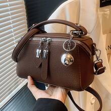 Women Shoulder Bags - 卡其色 - 查看 1