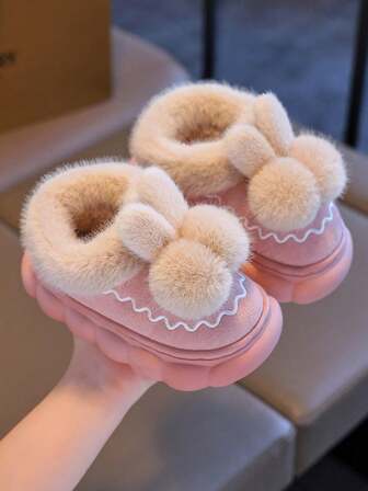 1 双儿童柔软毛绒双绒球拖鞋 - 男孩和女孩的温暖毛绒室内冬季鞋，可爱舒适的家居拖鞋，儿童室内鞋带柔软垫子