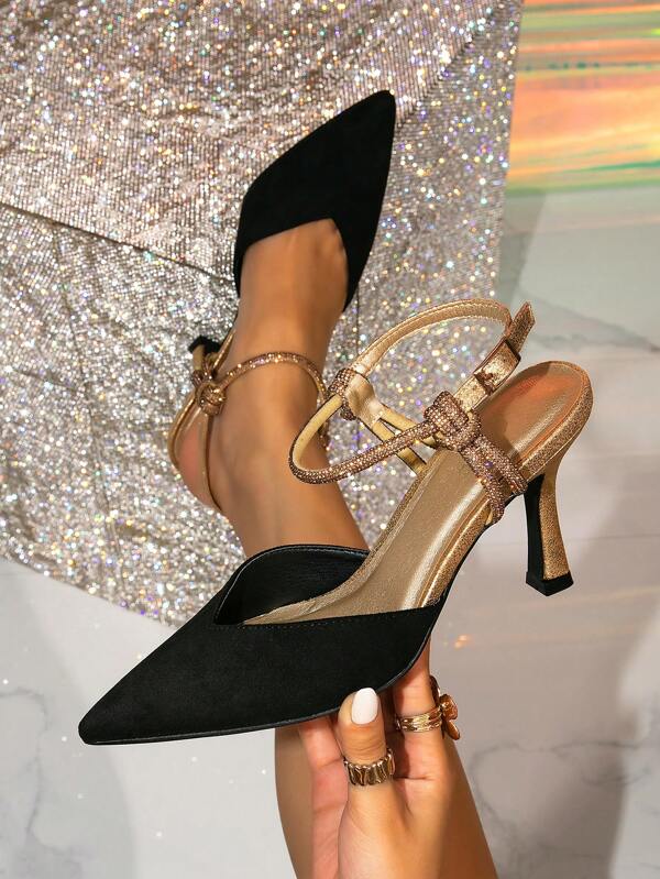 Escarpins à bout pointu à talons hauts pour femmes, sandales à talons aiguilles d'été, sandales à strass dorés, talons hauts mats en daim, sandales à bride de cheville ornées de strass, talons hauts fins à décoration métallique, talons hauts pour soirée, chaussures de luxe élégantes pour dames, sandales à talons fins transparents, chaussures à strass scintillants européens, chaussures de soirée chics, talons hauts élégants pour les fêtes et les déplacements de luxe en polyester, style minimaliste, style de villégiature, style de luxe, printemps été automne hiver