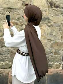 1件装女士休闲纯色柔软莫代尔荷叶边头巾，保守素色头巾，适合日常穿着。 - 綠色 - 查看 12