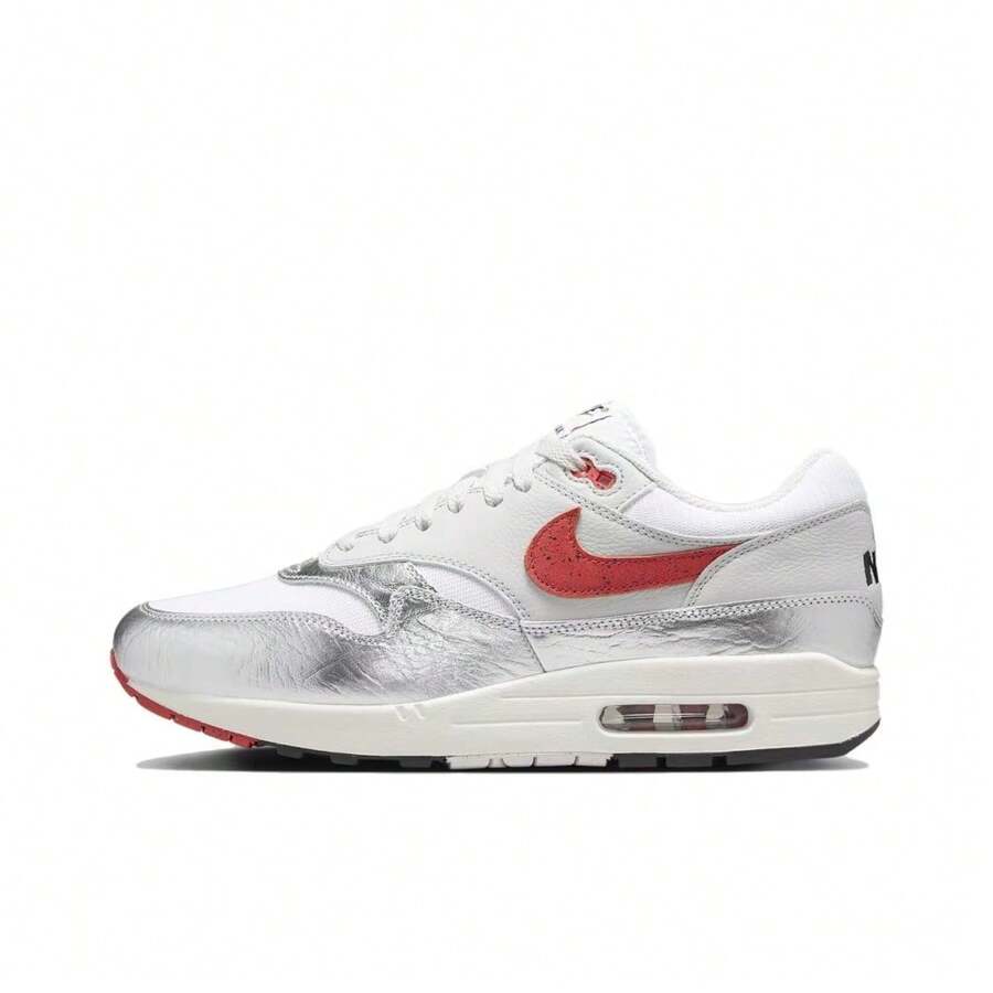 Zapatillas Nike Air Max 1 cómodas y versátiles de estilo de vida casual de caña baja, para hombre, en color plateado y rojo - Rojo plateado - Ver 1