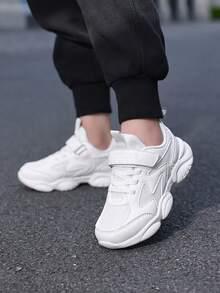 1 双儿童白色运动鞋，男孩和女孩的网眼钩环跑鞋，透气白色运动鞋