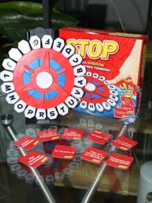 Juego de mesa interactivo de letras locas en español, un regalo ideal para Halloween, Navidad o para aprender inglés y español. Incluye tablero con luces y sonido, perfecto para actividades grupales y juegos de fiesta. (Baterías no incluidas)