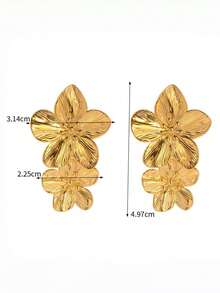 1 Pair Vintage Elegant Golden Flower Stud Earrings, Casual Wear Gift For Friends - Gold - View 5