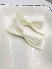 2个缎面亮面3D蝴蝶结发夹，简约可爱设计，适合日常佩戴、派对、活动装饰、爪夹、发夹、发爪、学生用品、优雅、学院风、冬季女装、蝴蝶结、时尚、发饰、头饰、发卡、节日、生日等场合。 - 米色 - 查看 7