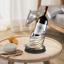 Portabotellas de vino premium con forma de cabeza de caballo, hecho de resina. Escultura decorativa moderna para botellas de vino y expositores, ideal como regalo de decoración de mesa (plata y oro).
