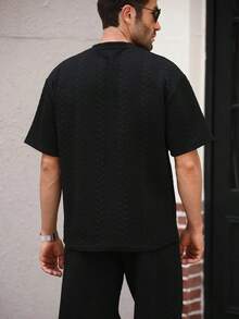 Men's Short-Sleeved Suit With Solid-Color Jacquard Texture, Crew Neck Shirt + Shorts With Pockets And Patches, Suitable For Vacation And Leisure Outings, Spring And Summer Wear, A Great Gift For Family And Friends. - 黑色 - 查看 5