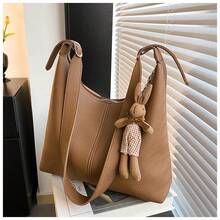 Women Shoulder Bags - 白帶掛件 - 查看 3