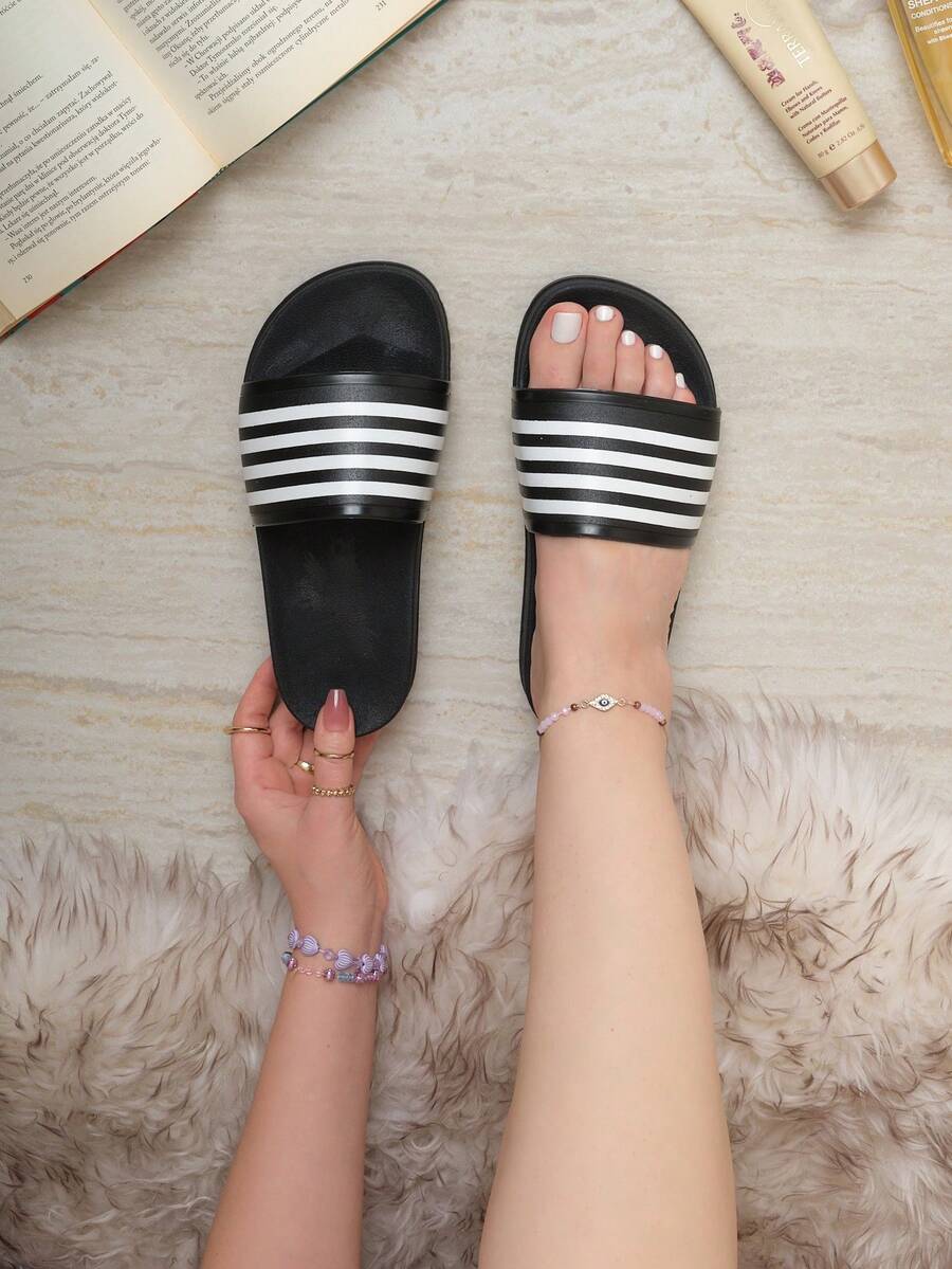 Sandalias tipo slide mujer, sandalia deportiva de franjas, sandalia cómoda de goma, sandalia abierta para verano, sandalia para alberca mujer, calzado de descanso EVA, sandalia ligera casual. - Negro - Ver 1