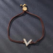 1 件优雅微镶嵌锆石铜 V 形字母编织绳手链，可调节尺寸，适合女性日常佩戴 - V型手繩 - 查看 8