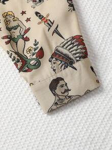 قميص نسائي بتصميم فضفاض مطبوع بطبعة داكنة على كامل السطح، ذو أكمام طويلة وياقة منسدلة، مناسب للربيع والخريف