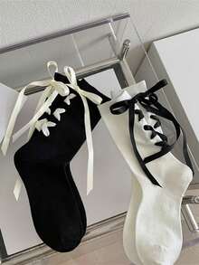 2 双女式黑白蕾丝蝴蝶结日式校服风格可爱优雅中筒袜，秋季袜子 - 黑與白 - 查看 3