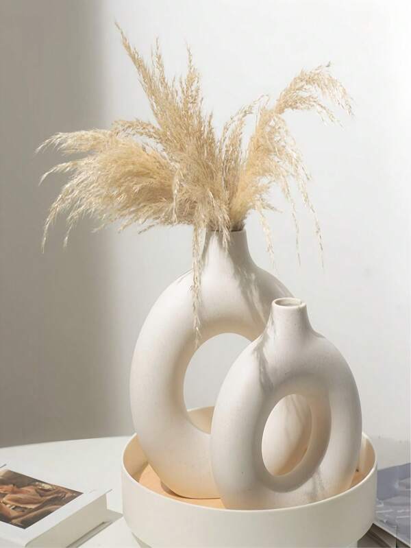1pc Ceramic Decor Single Stem Vase, Donut Shaped Vase, Nordic Ins Style Creative Ornament, Living Room Bedroom Tabletop Small Flower Vase, Matte Ceramic Texture Artificial Flower Pot, Succulent Plant Pot, Home Decor Craft, Minimalist Modern Mini Vase, Suitable For Wedding, Room Decor, Bedroom Decor, Living Room Decor, Office Decor, Home Decor, Kitchen Decor, Tabletop Centerpiece And Holiday Gift, Bohemian Decor | Modern Aesthetic Vase (Color Random)