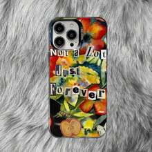 1件/Adrianne Lenker - 歌曲专辑封面手机壳，兼容 16/15/14/13/12/11 Pro Max Plus。帅哥美女们，下单前请先查看详情图片。兼容 15/16 Pro Max/14 Plus/12/13/11 Pro Max/SE/7/8/14 Pro/XR/XS/12 Mini，磨砂外壳。 - 彩色 - 查看 22