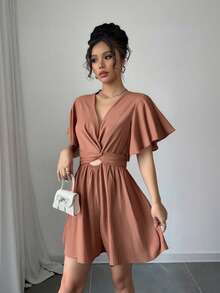 Pantalón mono liso para mujer, elegante vestido mono para mujer, combinación de elegancia y estilo informal, diseño con cuello en V, puños con volantes y corte en la cintura, ideal para fiestas, citas y uso diario. - Marrón - Ver 3