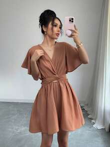 Pantalón mono liso para mujer, elegante vestido mono para mujer, combinación de elegancia y estilo informal, diseño con cuello en V, puños con volantes y corte en la cintura, ideal para fiestas, citas y uso diario. - Marrón - Ver 5