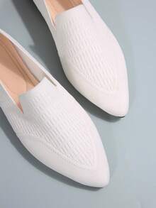 春秋新款尖头镂空透气纯色一脚蹬休闲时尚平底乐福鞋女室内外均可穿着