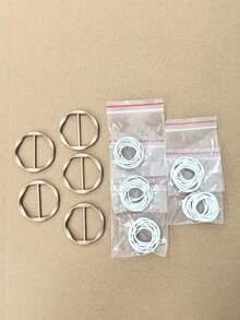 1/2/5 szt. Eleganckie złote okrągłe klipsy do szalików ze stopu | Wielofunkcyjne klamry do koszul i regulatory pasków dla kobiet i dziewcząt – modne akcesoria do szalików, pasków i koszulek z błyszczącym metalicznym wykończeniem, idealne do codziennych stylizacji, strojów imprezowych i warstwowych stylizacji (trwała konstrukcja ze stopu, łatwe w użyciu i uniwersalne na wszystkie pory roku)