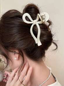 1 件装 12 厘米塑料蝴蝶夹发饰，适合日常使用蝴蝶结发夹时尚发爪夹秋季配饰