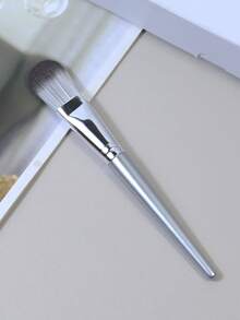 1 件银色粉底刷、面膜刷、化妆刷