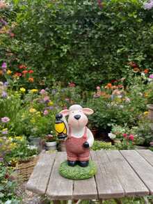 1 Stück süße, natürliche Harz Schaf Figur, niedlich, verspielt, rustikal, lebhaft, gemütlich, dekorative Schaf Figur für Garten, Außenbereich, Harz Statue, Schaf-Form, rustikaler Stil, süßer Stil, Laterne, Blumen, Rasen, Gartendekoration, Terrasse, Balkon Dekoration, Harz Gartendekoration, Schaf-förmige Figur, rustikale Gartendekoration, süße Schaf Ornament, lustige Gartendekoration, Outdoor Tierfigur, rustikale Hof Dekoration