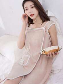 1pc Women Bath Towels(SIZE:80cm*135cm), Girls Wearable Fast Drying Bathing Beach Spa Bathrobes Wash Clothing, Shower Bath And Gym Towel,Super Soft Coral Fleece Bath Towel With Pockets,Women's Bath Towel Set, Wearable Bath Towel With Pocket, Super Soft Adjustable Bath Robe For Bathroom Beach Swimming Changing Clothes,School,Back To School,Travel,Travel Essentials,Home Essentials,Towel,Skin Care