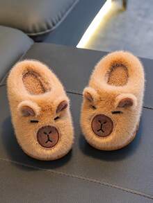 1 双儿童水豚毛绒卡通装饰软底轻便室内拖鞋，适合男孩和女孩