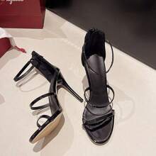 Sandali con tacco alto di moda europea e americana transfrontaliera, scarpe con tacco alto del commercio estero di scarpe da passerella