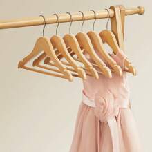 3/5/10 piezas Perchas de madera, perchas para abrigos antideslizantes, perchas resistentes para batas de baño, adecuadas para armarios, perchas multifuncionales y ahorradoras de espacio para camisas, chaquetas, vestidos, pantalones, adecuadas para regalos de vuelta al colegio, Acción de Gracias, Halloween, Navidad