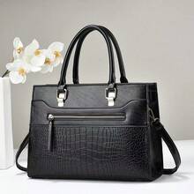 Women Shoulder Bags - 黑色 - 查看 1