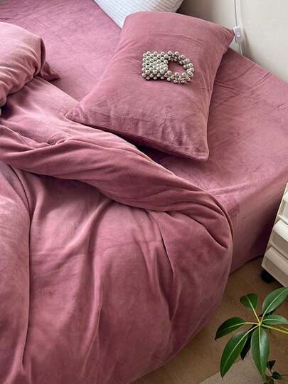 3pcs Soft Velvet Duvet Cover Set (1*Duvet Cover + 2*Pillow Shams), Skin-Friendly Solid Color, Suitable For Bedroom & Guest Room, Machine Washable, All Season