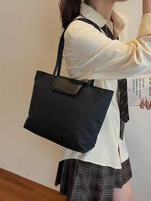 Una bolsa de tote casual de unicolor simple y versátil, de gran capacidad, con cremallera, que se puede usar como bolso de hombro, adecuada para compras, vacaciones, trabajo y transporte y otras ocasiones. - Negro - Ver 7
