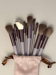 13pcs Professional Facial Makeup Brush Set Bevel&Taper Foundation Brush Contour Brush Blush Brush Powder Brush Eyeshadow Brush Concealer Brush Highlight Brush Smudge Brush + 2pcs Brown Makeup Sponges, Eye Shadow, Foundation, BB Cream, Concealer Makeup Brushes, Soft All-In-One Makeup Tools For Women,Easy To Carrying,Set For Travel,Gift For Women&Girls Random Color
