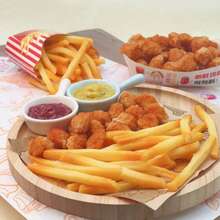 1 pieza Modelo de pollo frito falso y papas fritas, juguete decorativo miniatura de comida rápida de PVC simulada (talla única) - Multicolor - Ver 4