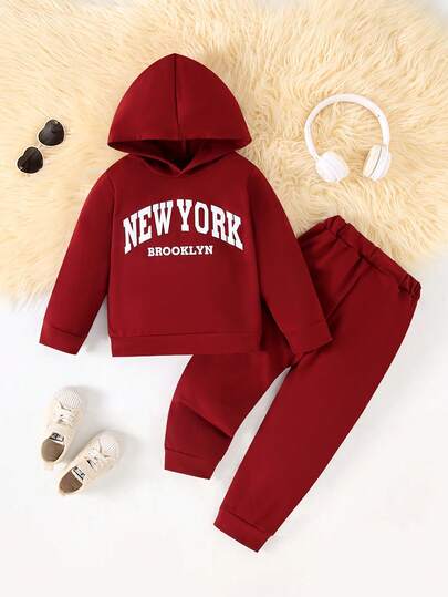两件套少女休闲字母印花连帽卫衣和运动裤套装，轻薄透气面料，“纽约”图案印花，适合春秋季户外及日常穿着。