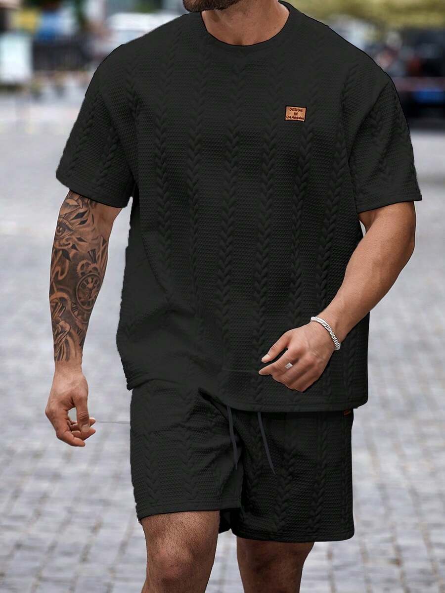 Men's Short-Sleeved Suit With Solid-Color Jacquard Texture, Crew Neck Shirt + Shorts With Pockets And Patches, Suitable For Vacation And Leisure Outings, Spring And Summer Wear, A Great Gift For Family And Friends. - 黑色 - 查看 1