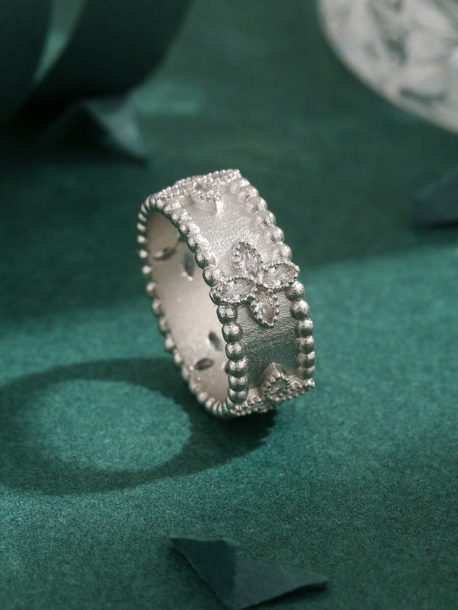 1 件高品质欧美方晶锆石镀铜铂金四叶草镶嵌边缘珍珠万花筒时尚小众戒指，适合女士日常佩戴的礼物 - 白金 - 查看 1